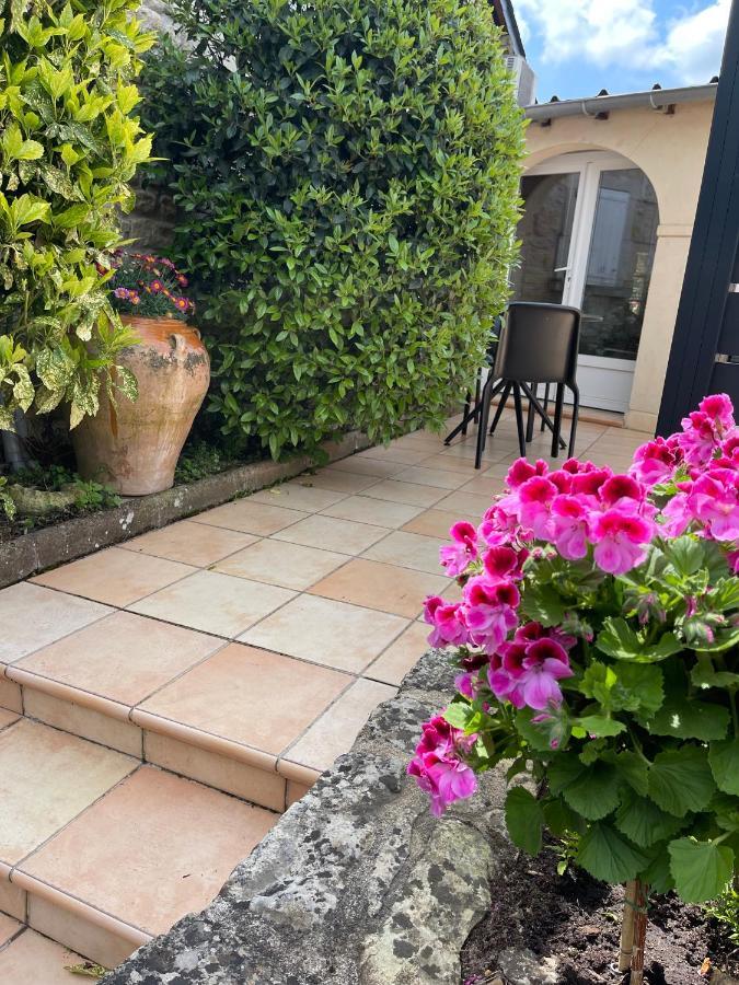 Maison d'hôtes spa terrasse parking privatifs Nevers Exterior foto